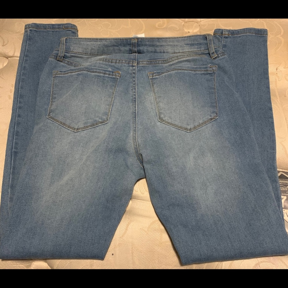 Juniors light blue faded jeggings